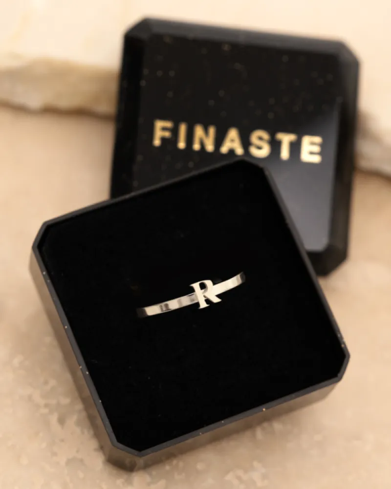 Finaste Initial ring mini Hot