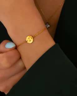 Finaste 2 initialen armband klein muntje goud kleurig Best