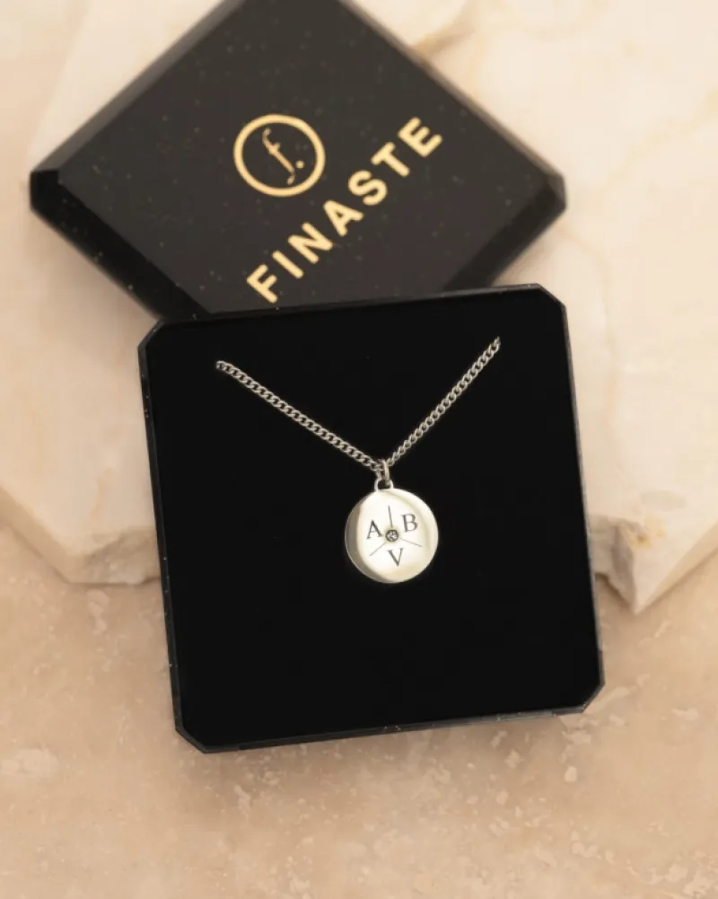 Finaste Ketting 3 initials exclusive Outlet