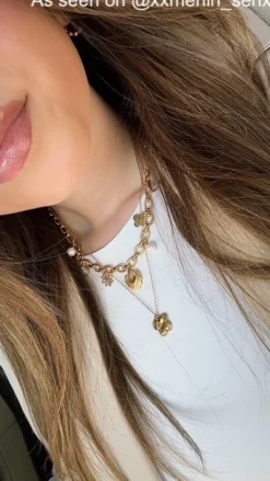Finaste Ketting met bloemetje goudkleurig New