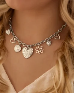 Finaste Ketting met hartjes bedels Clearance