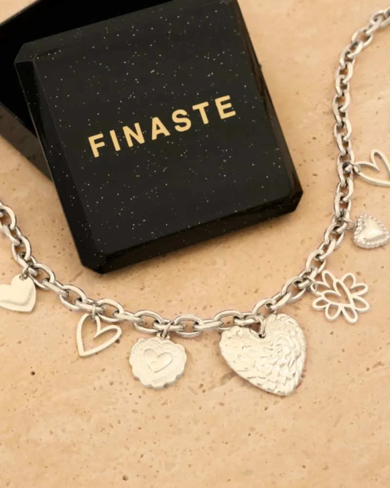 Finaste Ketting met hartjes bedels Clearance