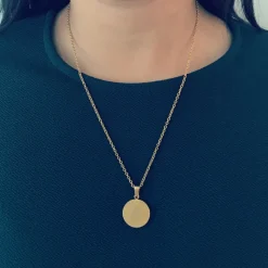 Finaste Ketting Met Tekst Rond Goud Kleurig Fashion