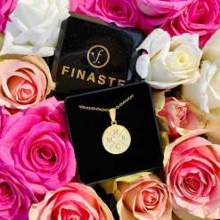 Finaste Ketting Met Vier Initialen Goud Kleurig Discount