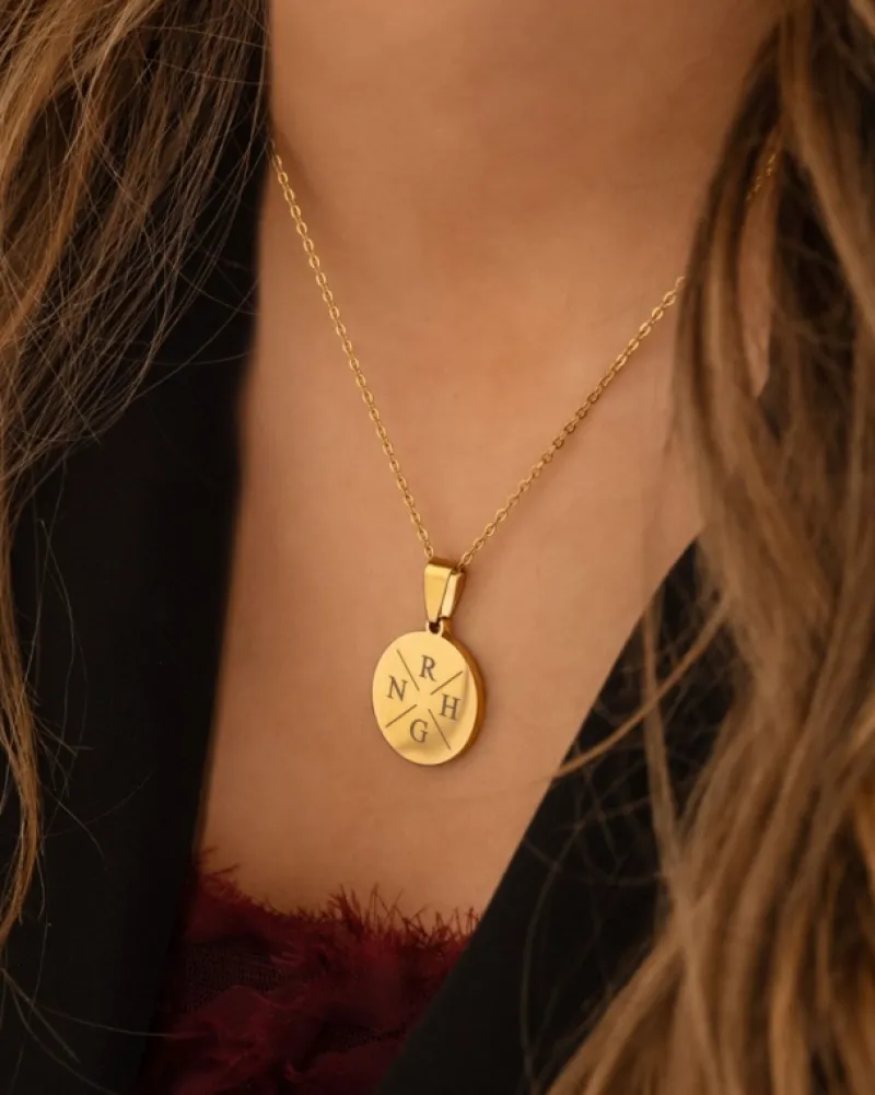 Finaste Ketting Met Vier Initialen Goud Kleurig Discount