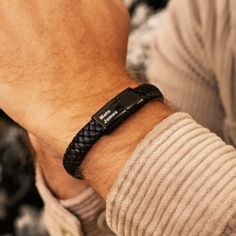 Finaste Leren mannen armband met naam zwart Outlet
