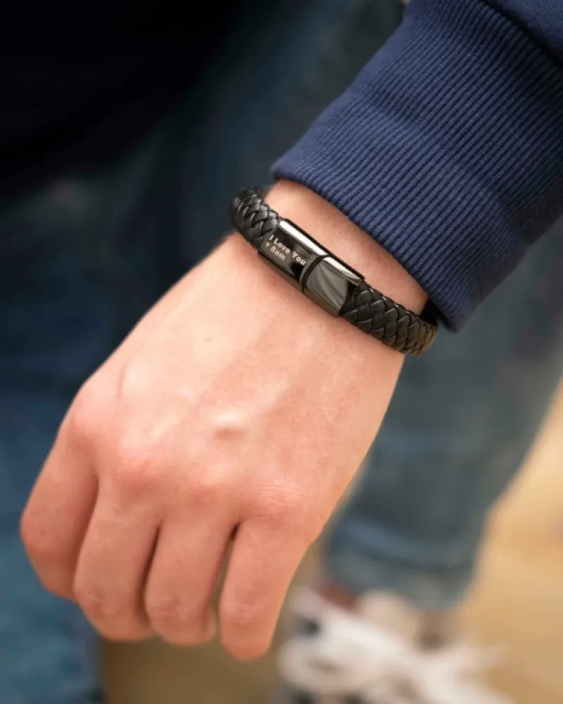 Finaste Leren mannen armband met naam zwart Outlet