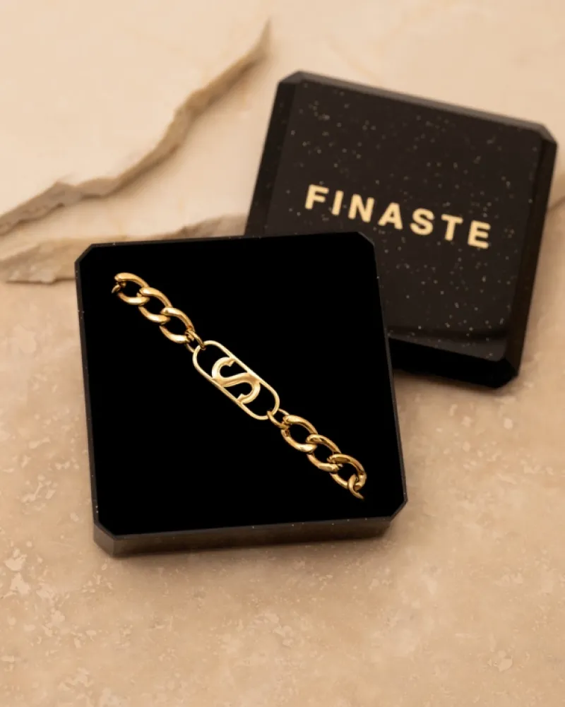 Finaste Letter Armband Charm Goudkleurig New