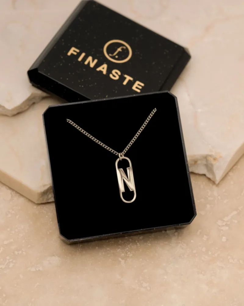 Finaste Letter ketting charm New