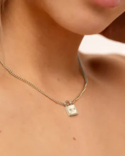 Finaste Lock ketting met jouw gravering Hot