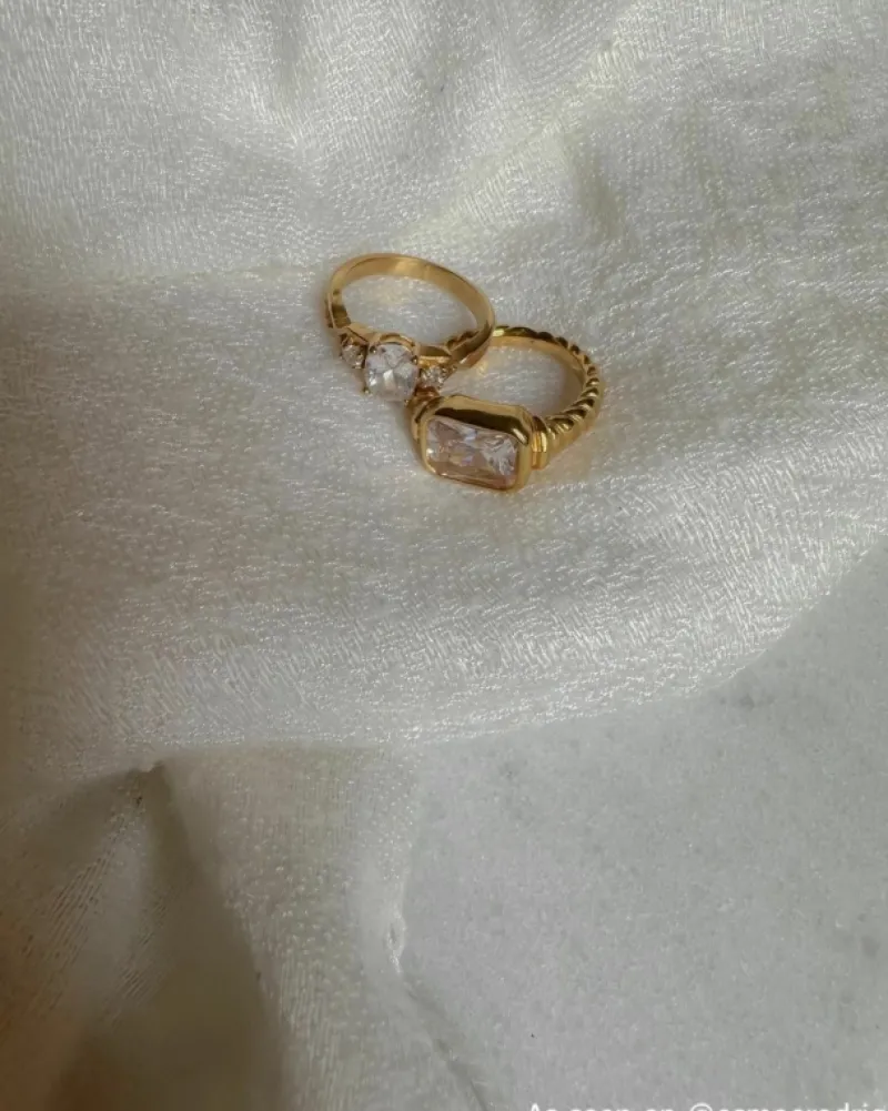 Finaste Luxury stones ring goudkleurig Outlet