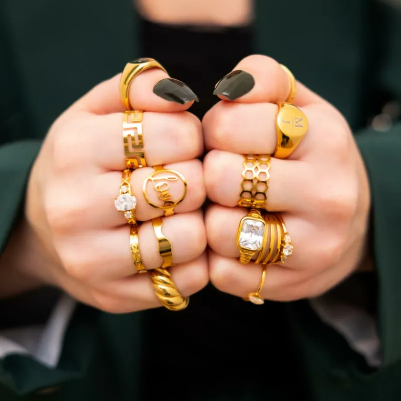 Finaste Luxury stones ring goudkleurig Outlet