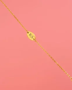 Finaste Musthave armbandje met 2 letters goud kleurig Clearance
