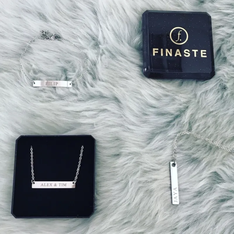 Finaste Naamketting Bar Online
