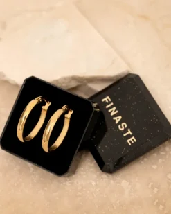 Finaste oorringetjes hammered goldplated Online