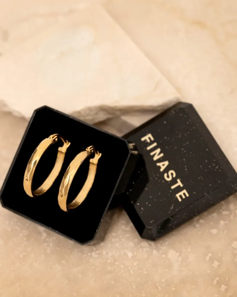 Finaste oorringetjes hammered goldplated Online