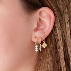 Finaste Oorringetjes roze steentjes goud kleurig New