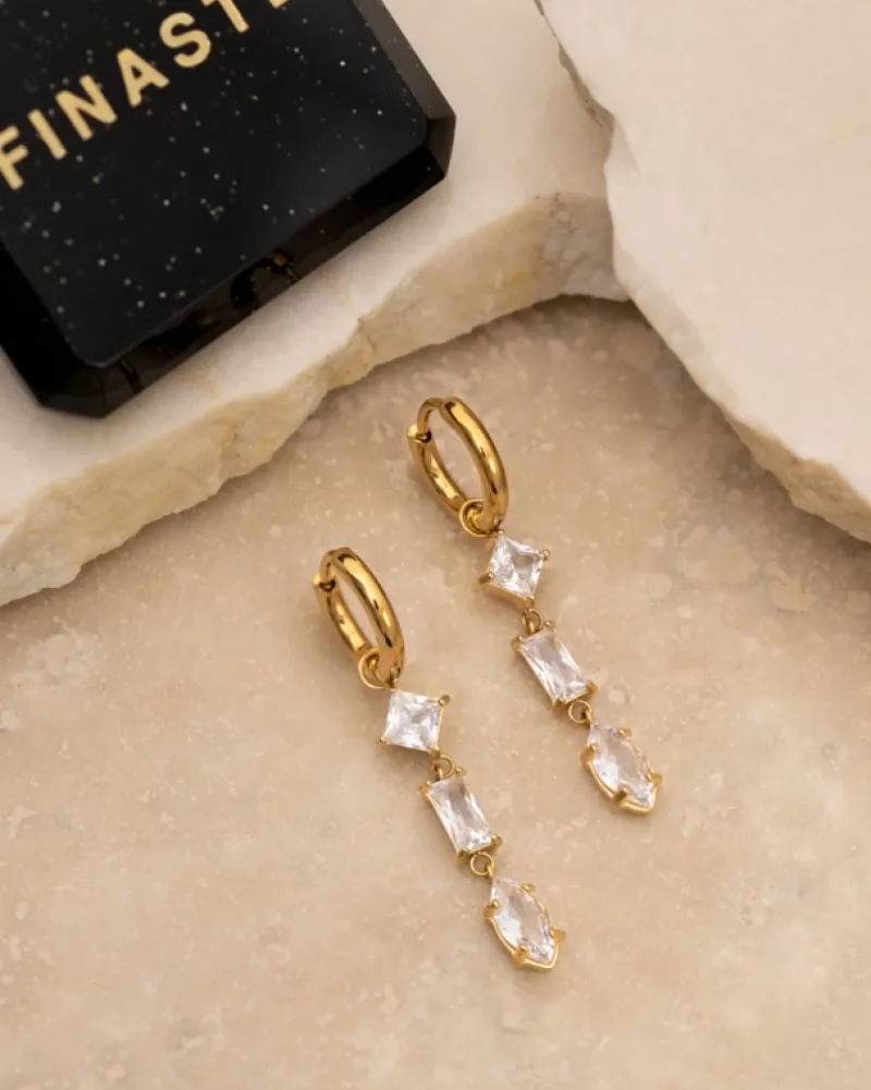 Finaste Oorringetjes trinity gems goudkleurig Hot