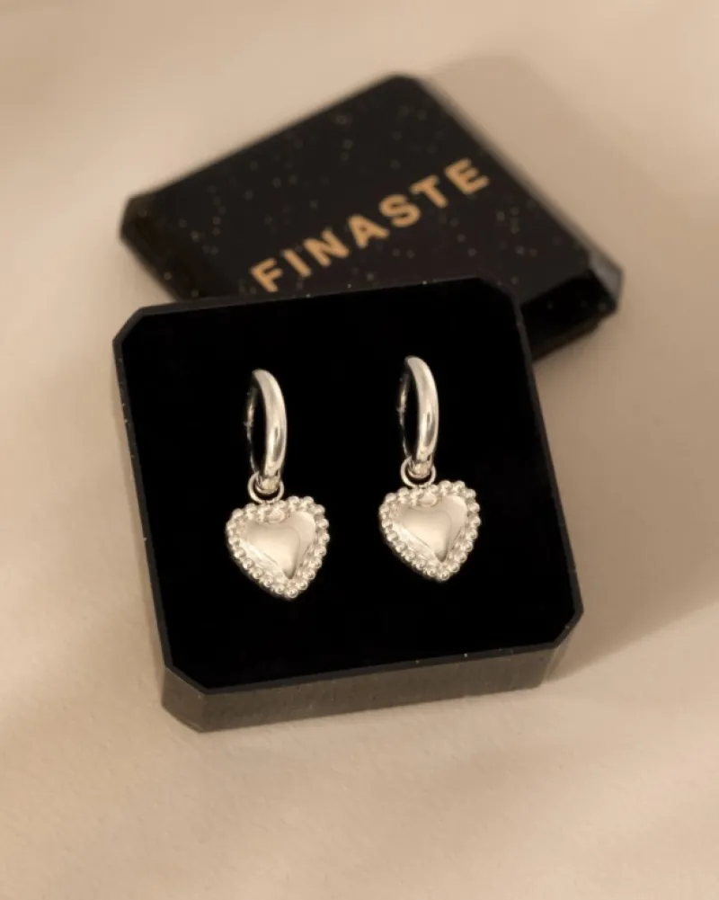 Finaste Oorringetjes vintage hartje New