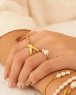 Finaste Pearl ring goldplated Fashion
