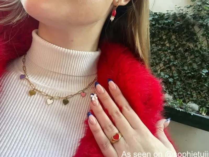 Finaste Red Influencer Heart Ring Goudkleurig Sale