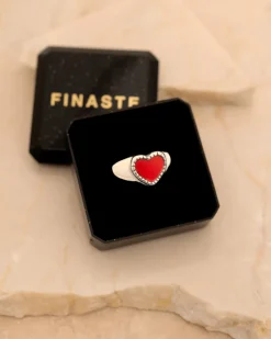 Finaste Red Influencer Heart Ring Online