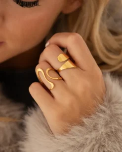 Finaste Ring double drop goudkleurig Hot