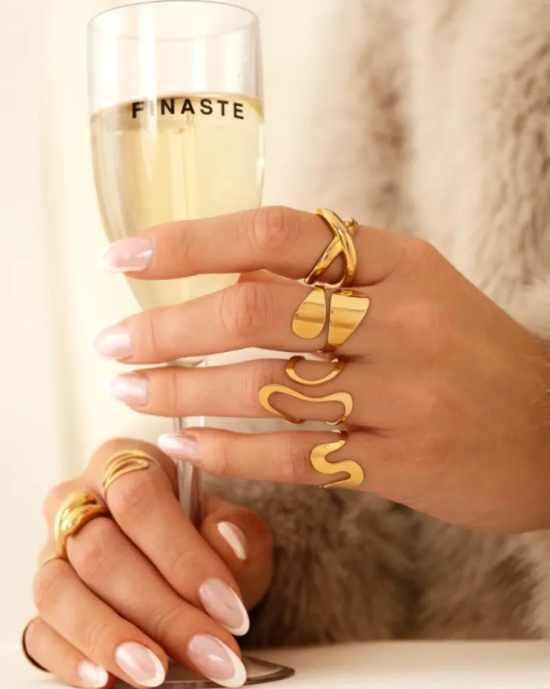 Finaste Ring double drop goudkleurig Hot