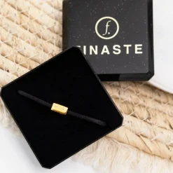 Finaste Satin initial armbandje zwart gold plated Hot