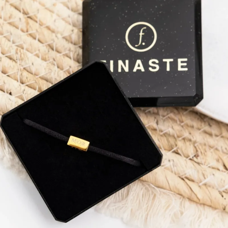 Finaste Satin initial armbandje zwart gold plated Hot