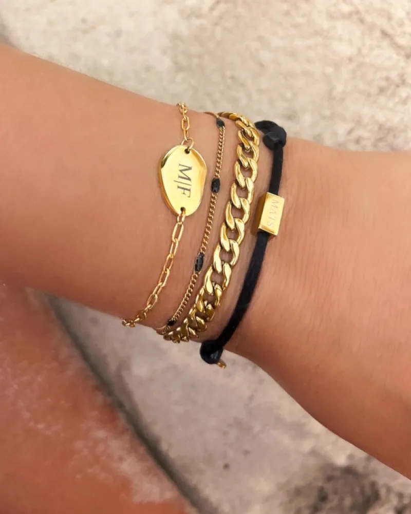 Finaste Satin initial armbandje zwart gold plated Hot