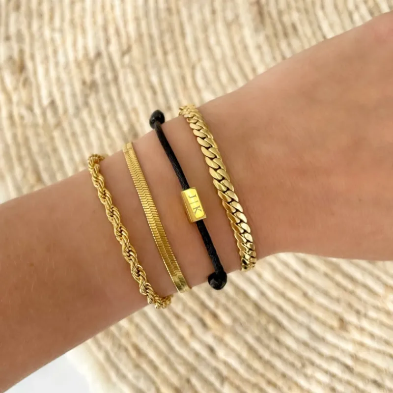 Finaste Satin initial armbandje zwart gold plated Hot