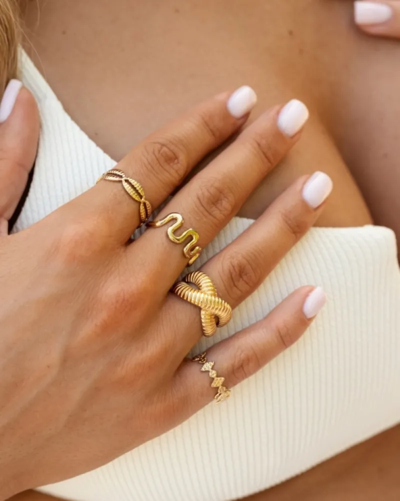 Finaste Schelpen ring goudkleurig Fashion