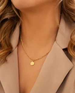 Finaste Shiny initial ketting goudkleurig New