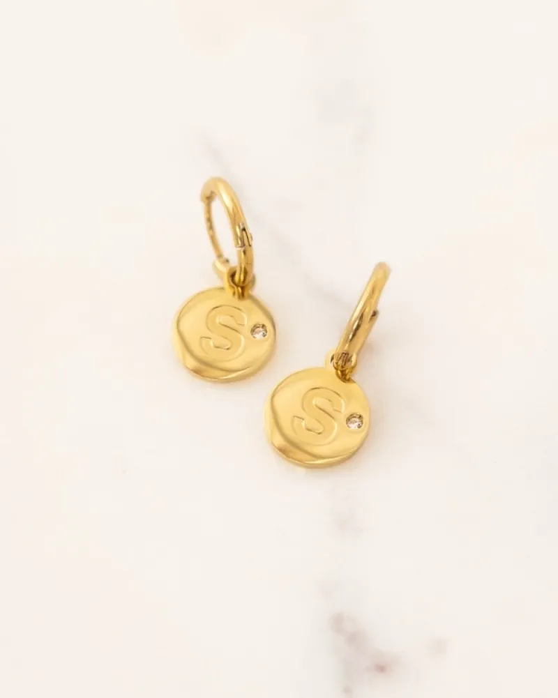 Finaste Shiny initial oorbellen goudkleurig Outlet