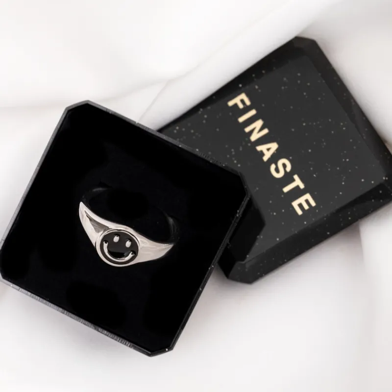 Finaste Smiley Ring Zwart Discount
