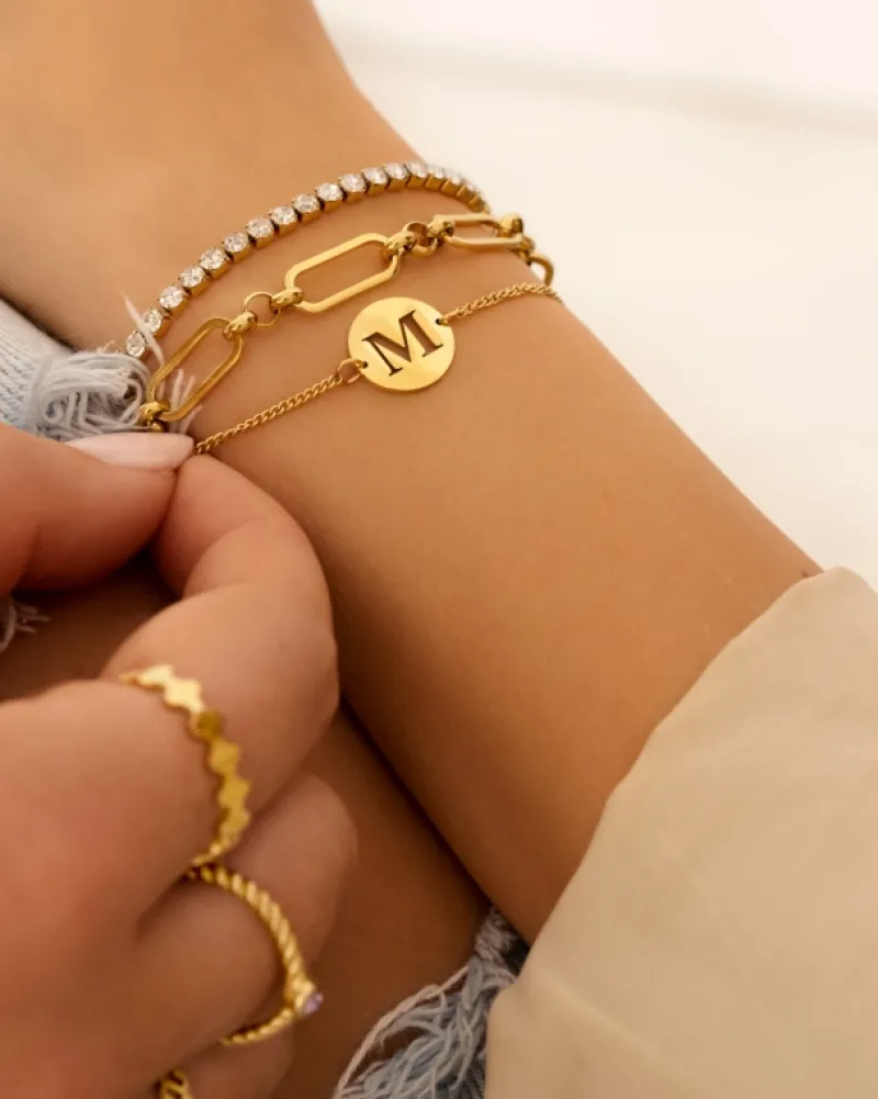 Finaste Statement initial armband goudkleurig Best