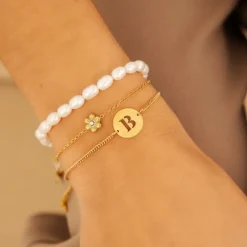 Finaste Statement initial armband goudkleurig Best