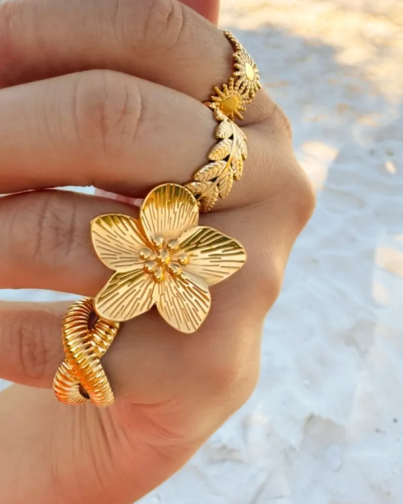 Finaste Statement ring gekruist met streepjes goudkleurig Best