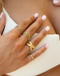 Finaste Statement ring gekruist met streepjes goudkleurig Best