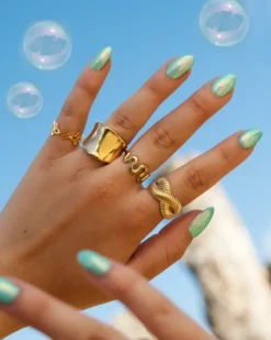 Finaste Statement ring gekruist met streepjes goudkleurig Best