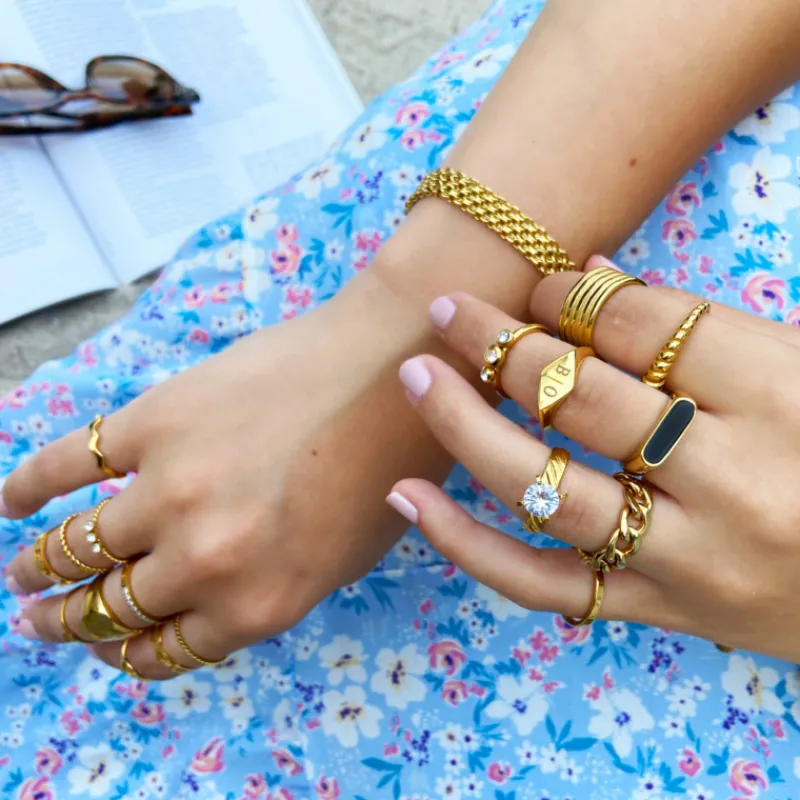 Finaste Statement Ring met Steen Goud kleurig Outlet