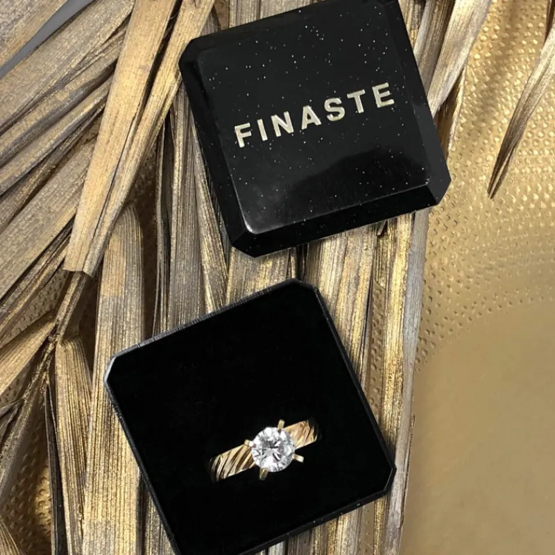 Finaste Statement Ring met Steen Goud kleurig Outlet