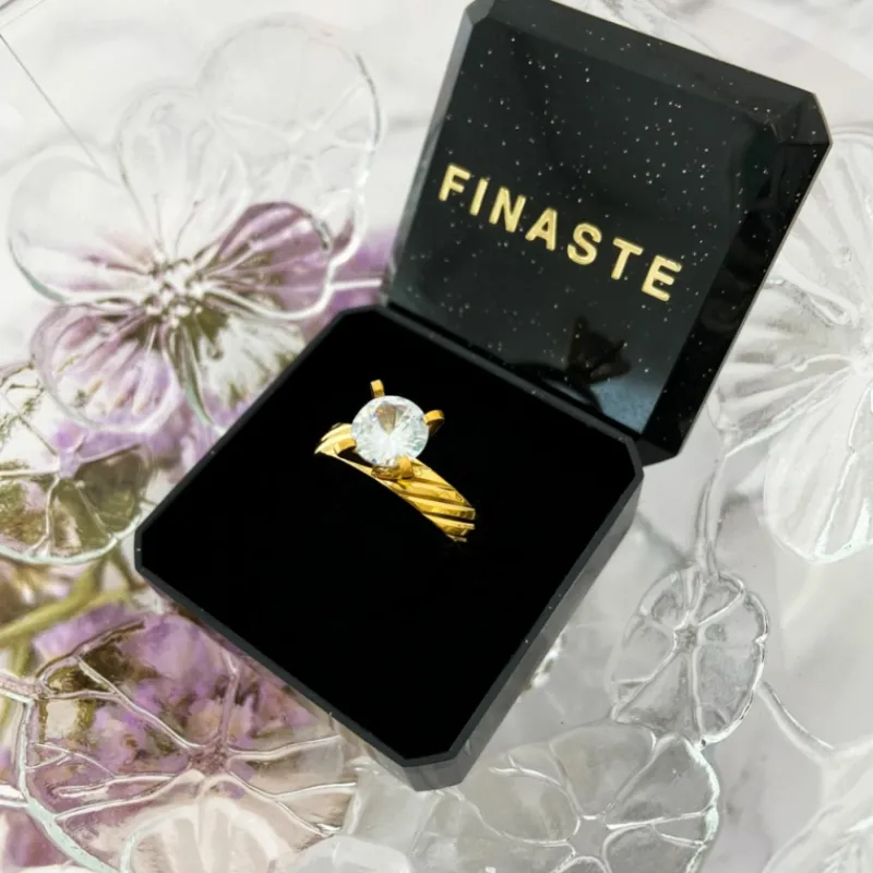 Finaste Statement Ring met Steen Goud kleurig Outlet