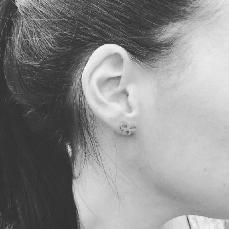 Finaste Steel Bow Oorbellen Clearance