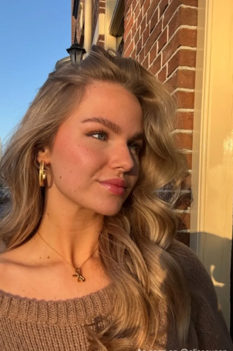 Finaste Strikjes ketting goudkleurig Hot