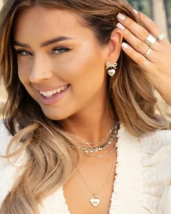 Finaste Strikjes oorbellen met hartje Online