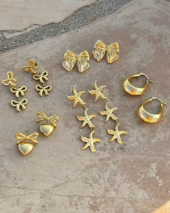 Finaste Strikjes oorbellen met hartje goudkleurig Sale