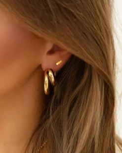 Finaste Stud oorbellen three dots goudkleurig Fashion