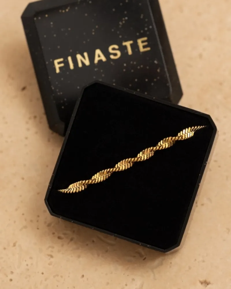Finaste Trending influencer armband goudkleurig New
